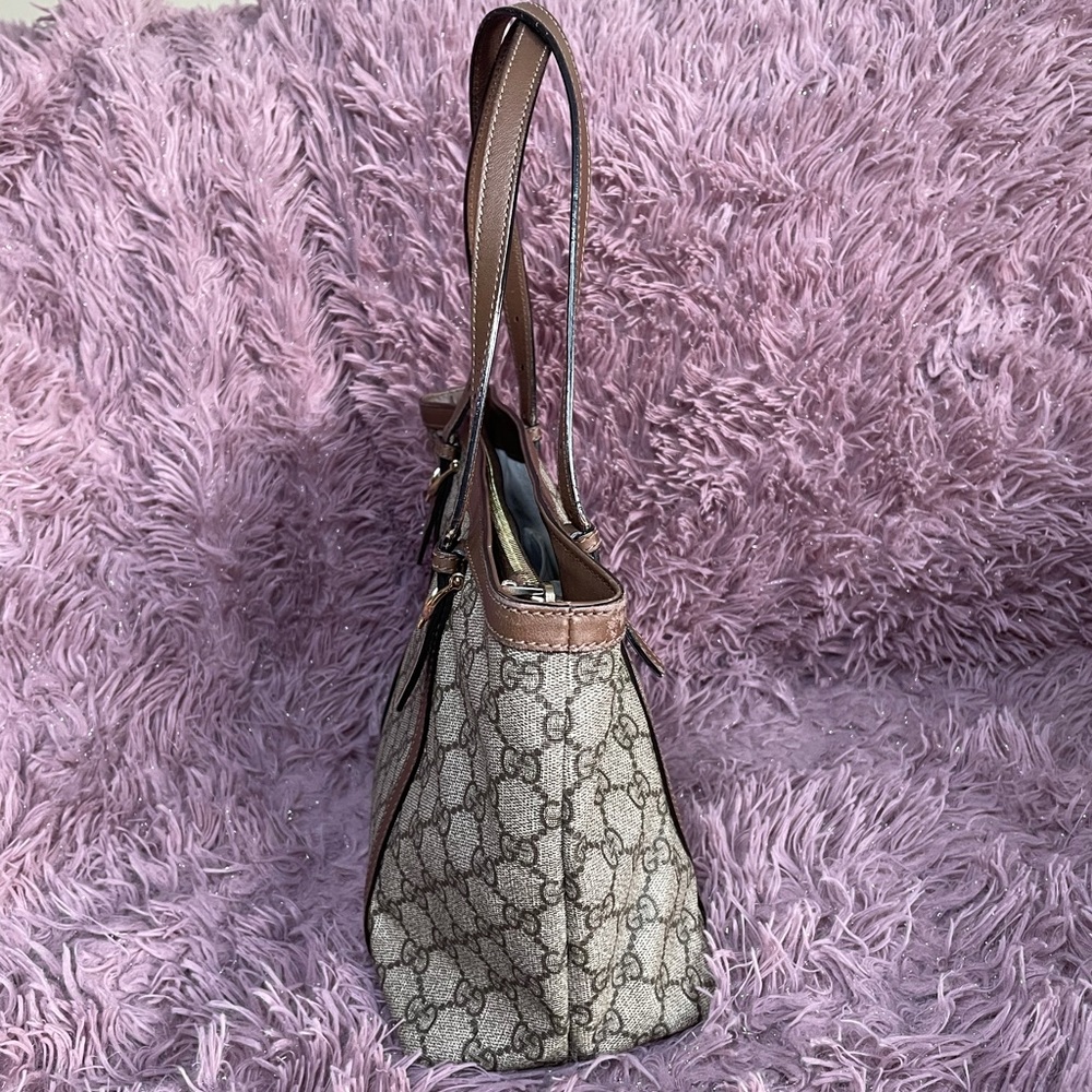 Gucci GG Supreme Brown Tote - Picture 5 of 16
